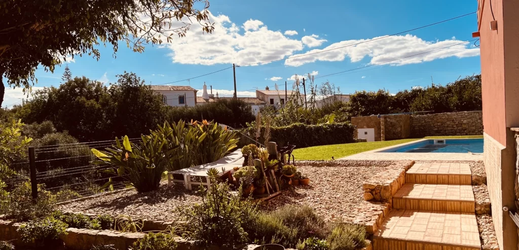 Algarve Sunrise Lodge, alojamento local paderne, albufeira